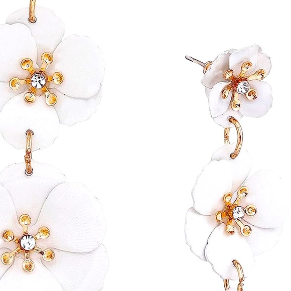 Anthro Blossom Earrings in White - Picture 7 of 7